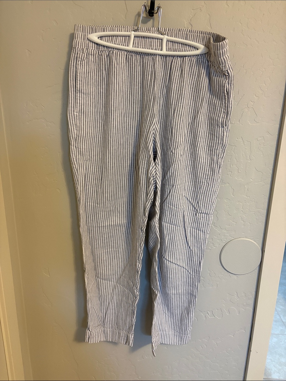 Old Navy Women's Straight-Leg Striped Pants — Light Blue & White